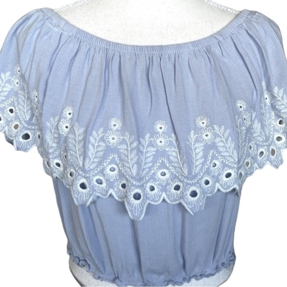 Self Esteem Blue Chambray Ruffled Off Shoulder Cropped Top White Embroidery Sz L - Picture 2 of 10